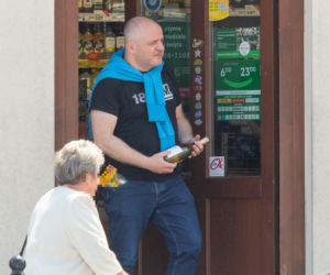 Paweł Kowal. Zabrał żonę na wino w szuwary