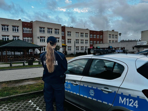 Policja wraca do szkół w Podlaskiem. 17-latkowi grozi 8 lat więzienia