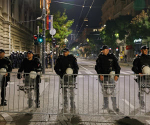 Głosowanie zakończone, ale emocje nie opadają. W Serbii policja szykuje się na demonstracje