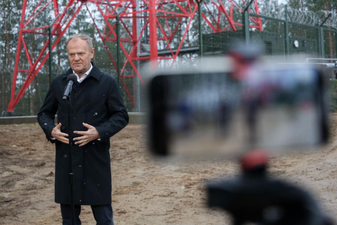 Premier Donald Tusk podziękował służbom na granicy z Białorusią. „Żeby świętować mógł ktoś, ktoś musi czuwać”