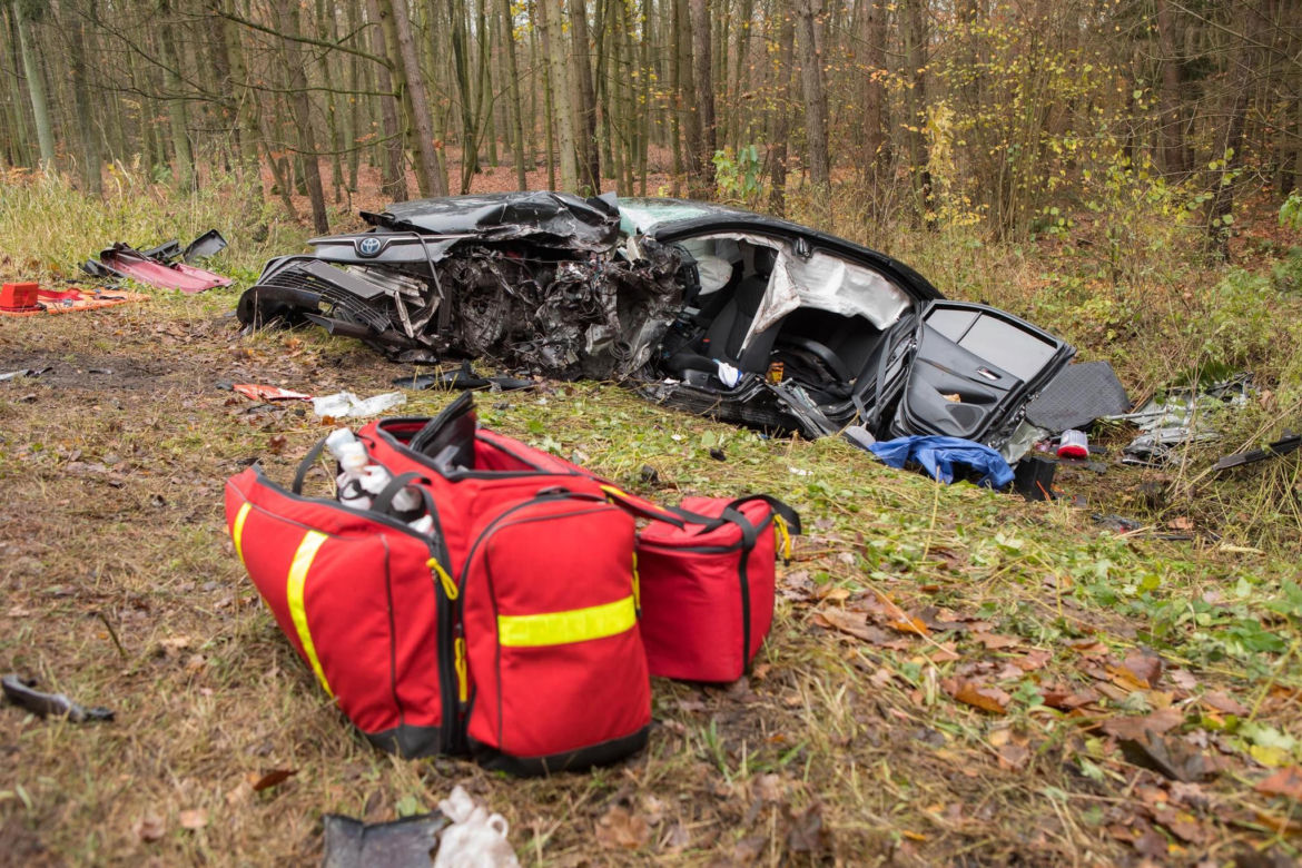 Tragiczne wypadek na DK 10 pod Piłą! Zginęła jedna osoba, a cztery zostały ranne [ZDJĘCIA]