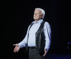 Marian Opania