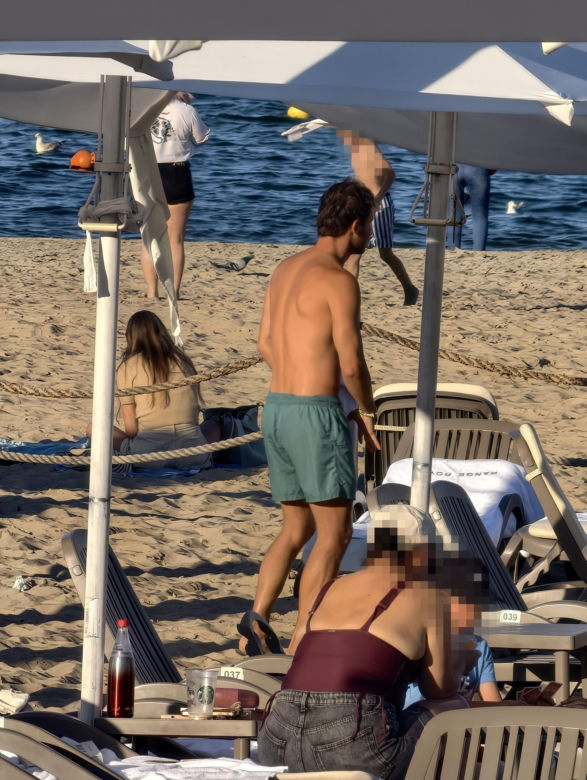 Mateusz Banasiuk na plaży w Sopocie. Tak wyglądał, gdy zrzucił koszulkę!
