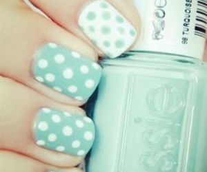 manicure, paznokcie, manicure w kropki, lakier do paznokci