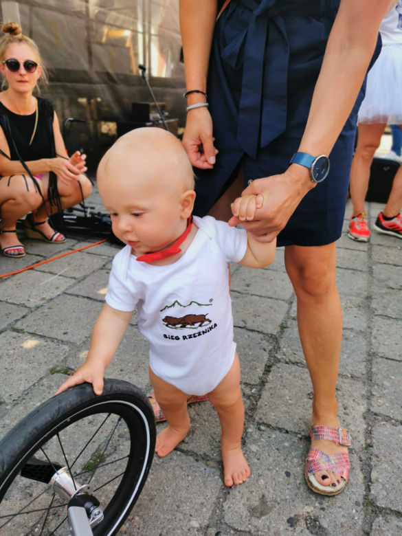 Pobrali się na mecie biegu