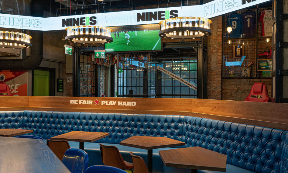 NINE's. Restaurant & Sports Bar: lokal Roberta Lewandowskiego w Browarach Warszawskich