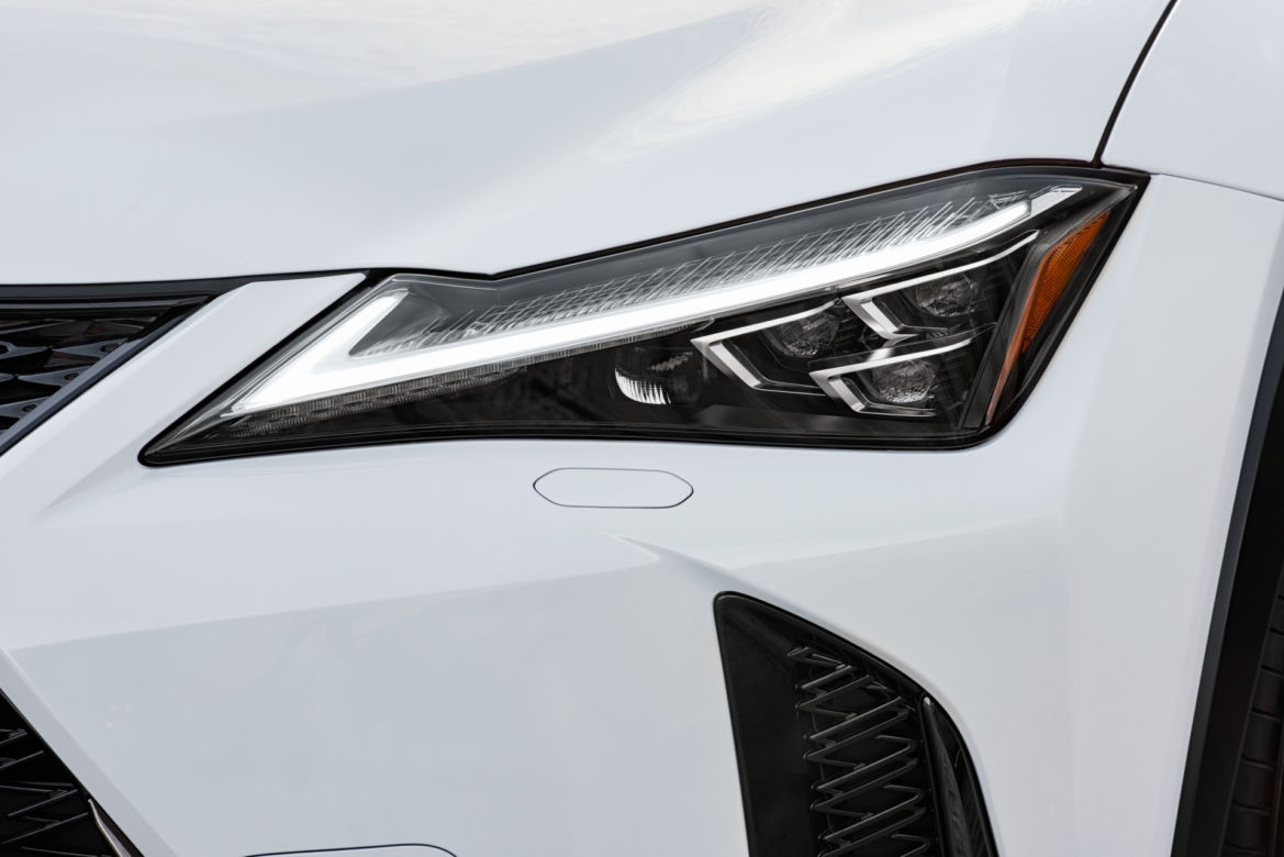 Lexus UX 250h E-Four F Sport