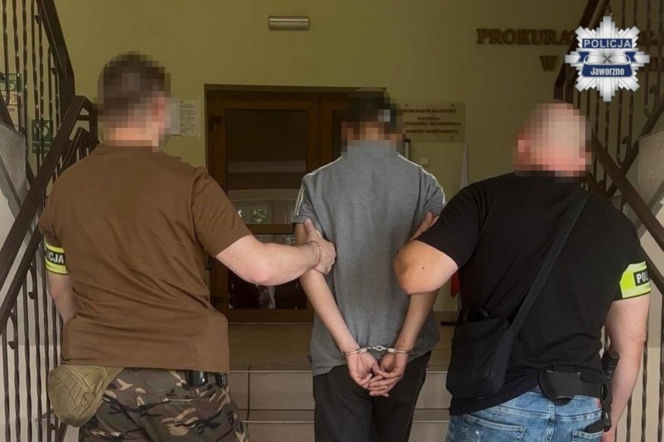 Koszmar w Jaworznie. 17-latek oblany benzyną i podpalony przez kolegów