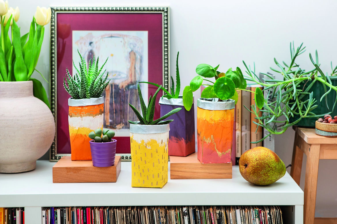 DIY: łatwe do zrobienia doniczki i osłonki zero waste – opakowania po sokach i mleku