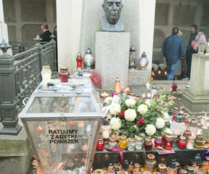 Kwesta na ratowanie zabytków Powązek 2026. 250 osób wyjdzie z puszkami