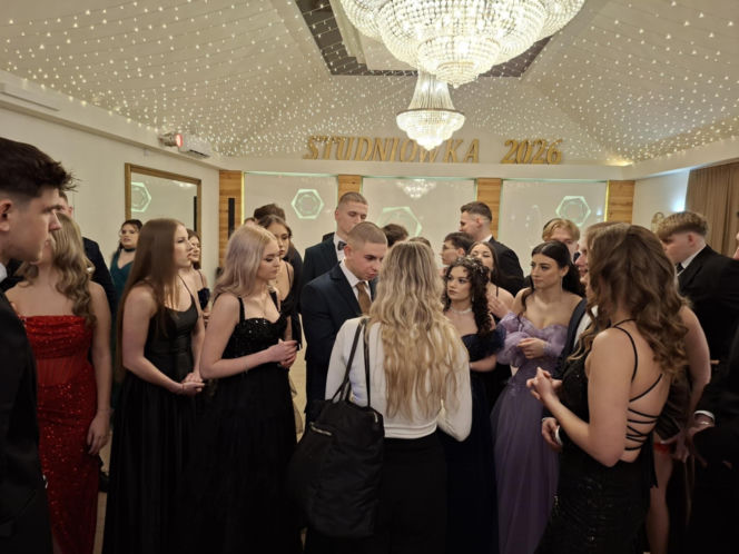 Studniówka 2026. Bal uczniów Zespołu Szkół Zawodowych nr 2 w Starachowicach