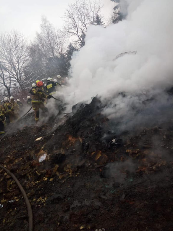 Dramat rodziny z Szymbarku. W pożarze stracili dorobek życia. Ruszyła zbiórka dla pogorzelców