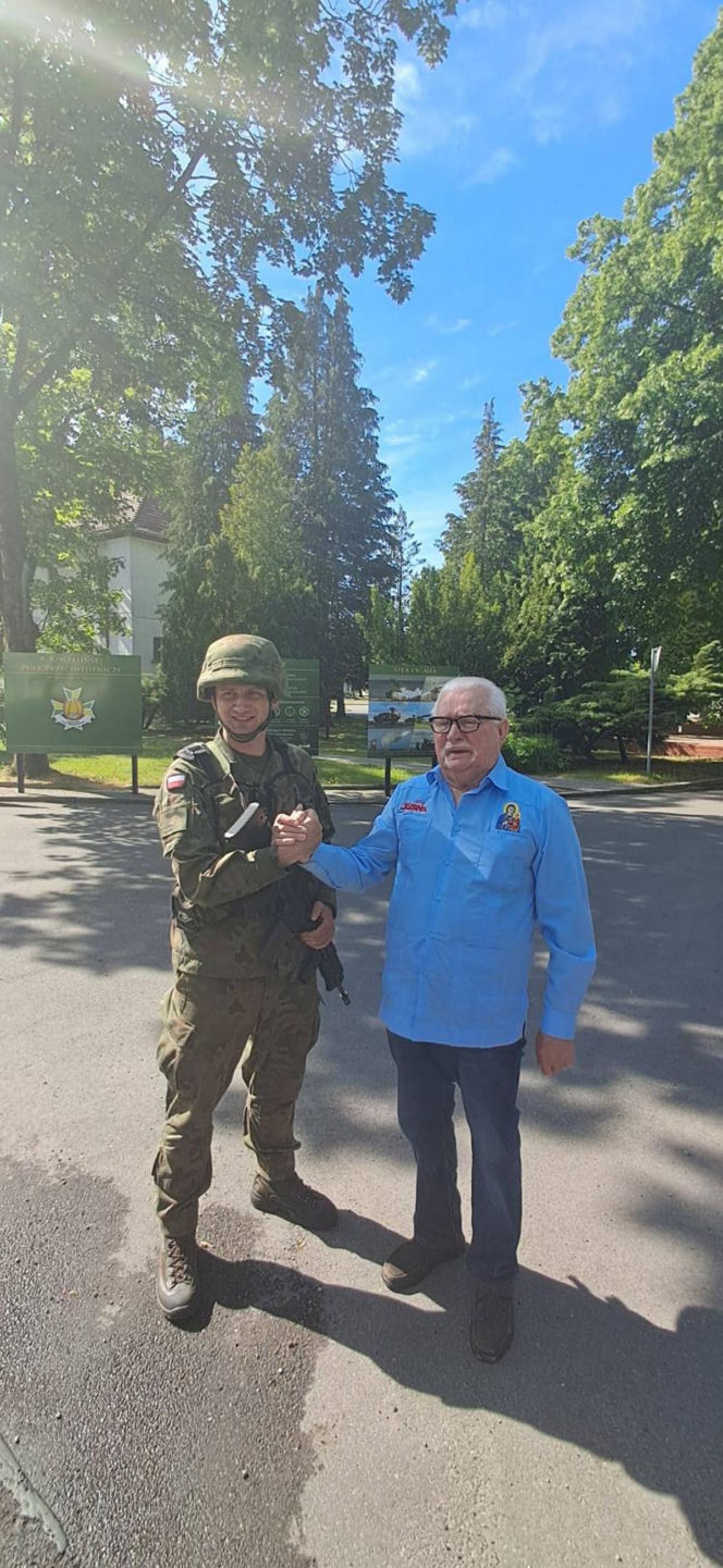 Jedni hucznie świętowali rocznicę wyborów z 1989 r., inni dusili prawdziwki