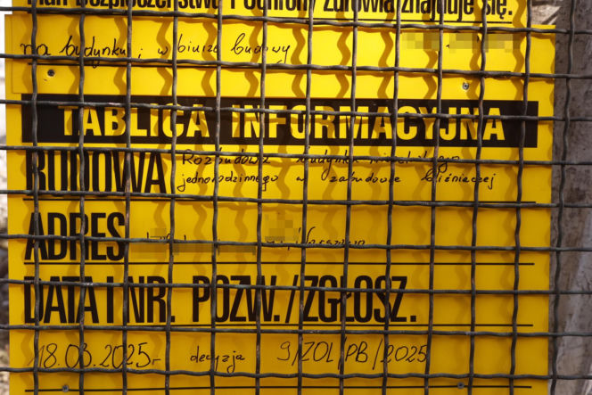 Wiercą Kaczyńskiemu za ścianą