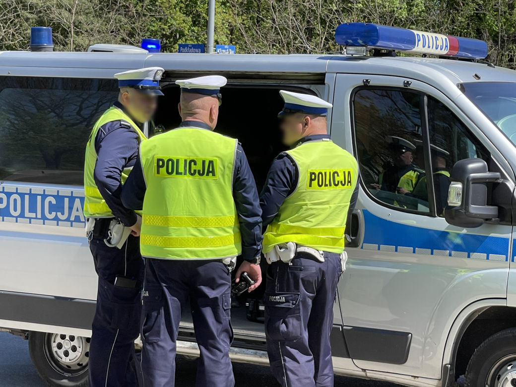 Pijany wiózł 8-letnią córeczkę. Mężczyzna wjechał w tył innego auta 