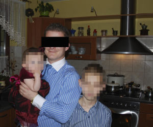 Żył z czterema żonami. WYŁUDZIŁ MILIONY