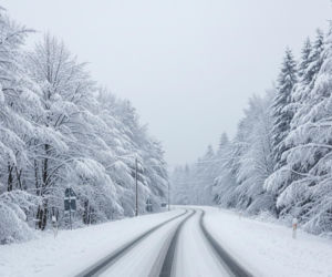 Powrót zimy na Warmię i Mazury. Czy region znów stanie w obliczu paraliżu?
