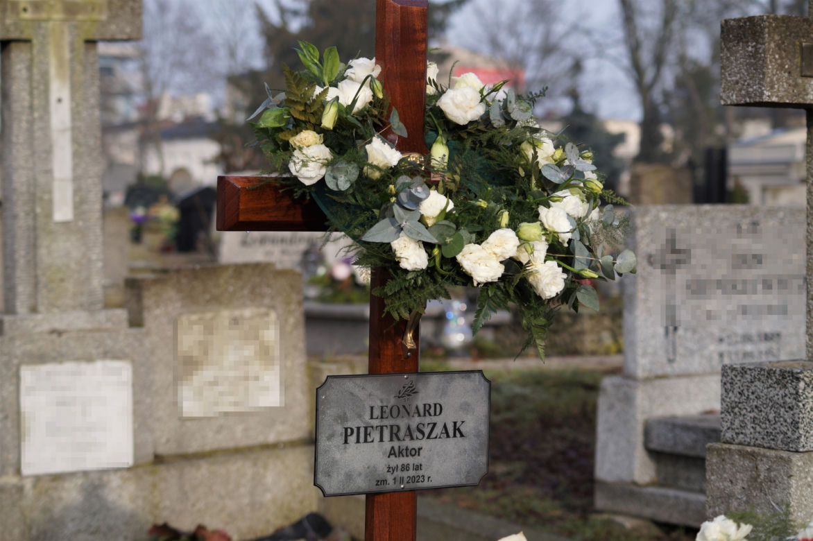 Tak wygląda grób Leonarda Pietraszaka