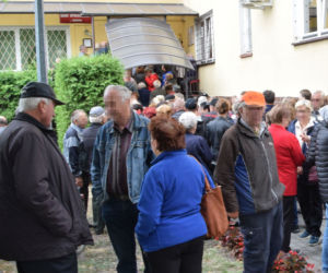 Przez plotkę wyczyścili bank z pieniędzy