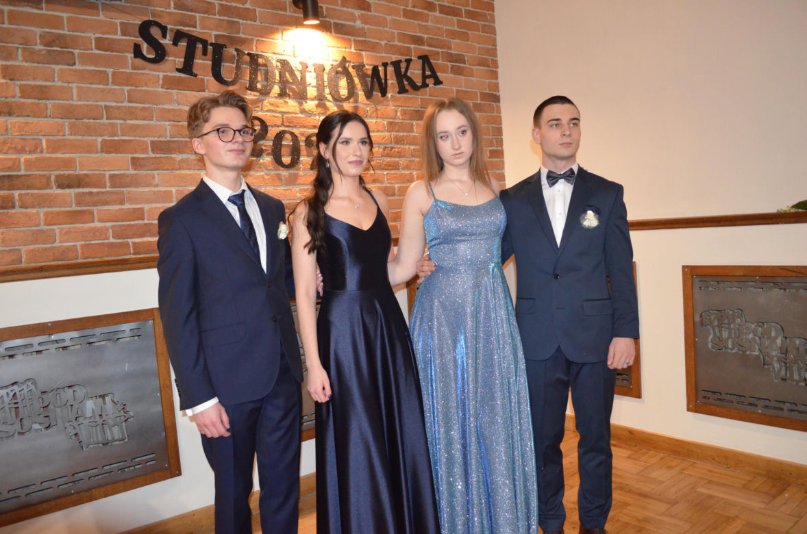 Za STO dni matura. Bal Społecznego Liceum STO w Starachowicach