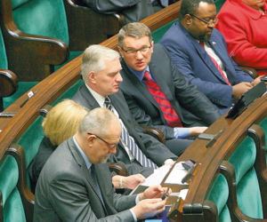 Pijany poseł pobił się z policjantami
