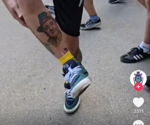 Fan zrobił sobie tatuaż z Robertem Makłowiczem. Krytyk kulinarny złożył na nim podpis!