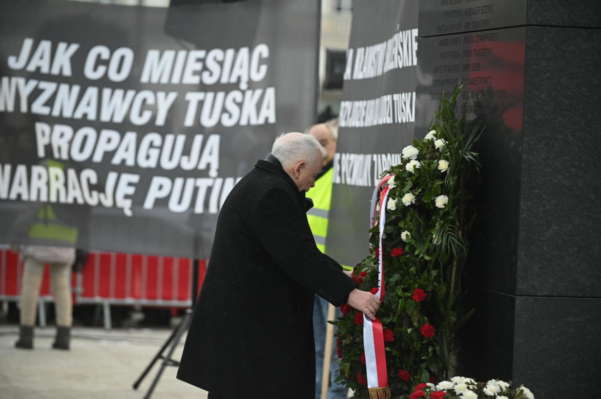 Jarosław Kaczyński na obchodach miesięcznicy smoleńskiej