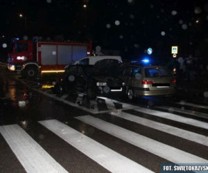 Wypadek w Suchedniowie. Policjanci w szoku. Golfem jechały dwie kozy