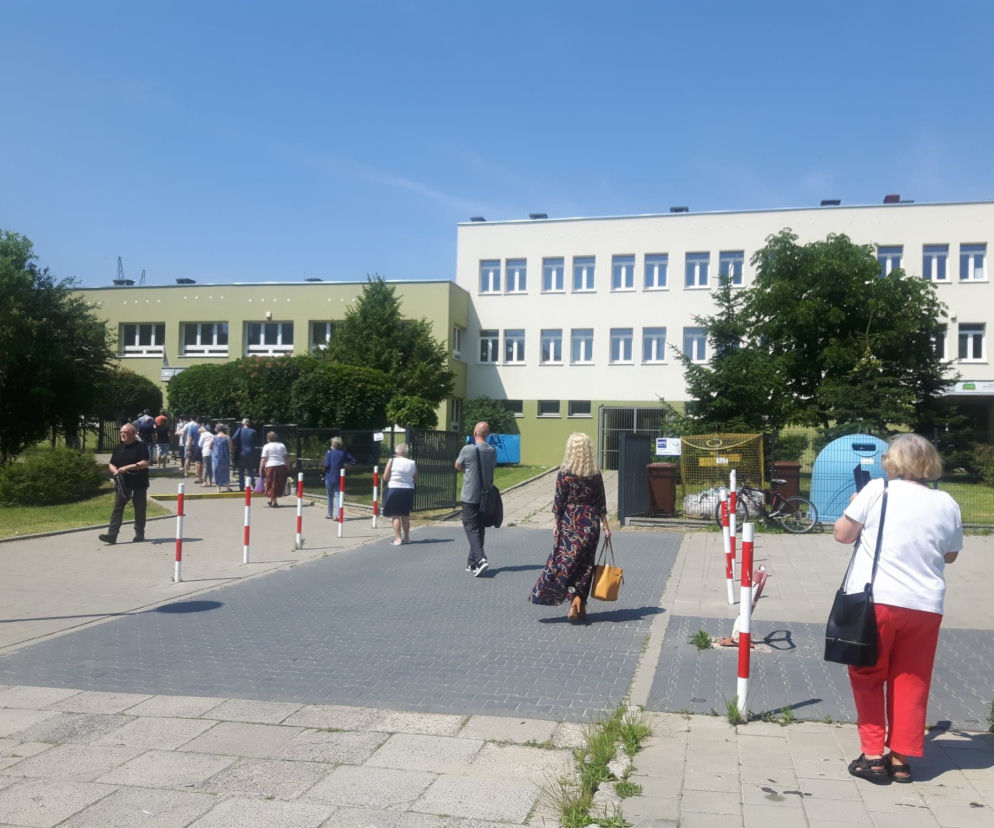  Gigantyczne kolejki przed lokalami wyborczymi w Łodzi!
