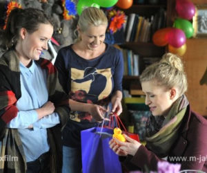 M jak miłość odc. 1144. Natalka (Marcjanna Lelek), Ala (Olga Frycz), Marzenka (Olga Szomańska)