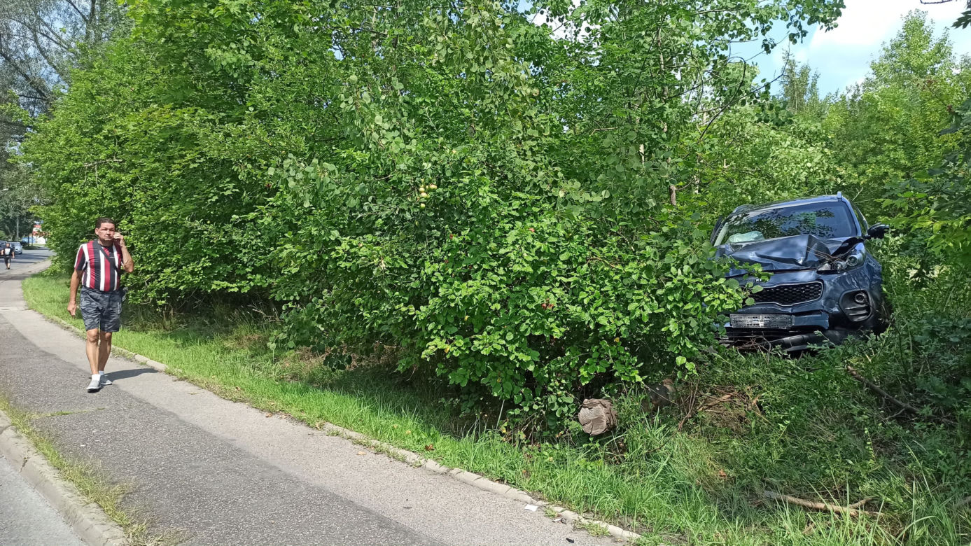 Wypadek autobusu w Katowicach. Zderzył się z samochodem osobowym