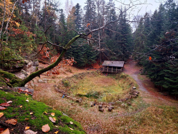 Oczy Ziemi w Świętokrzyskiem – mało znana atrakcja, która zachwyca turystów