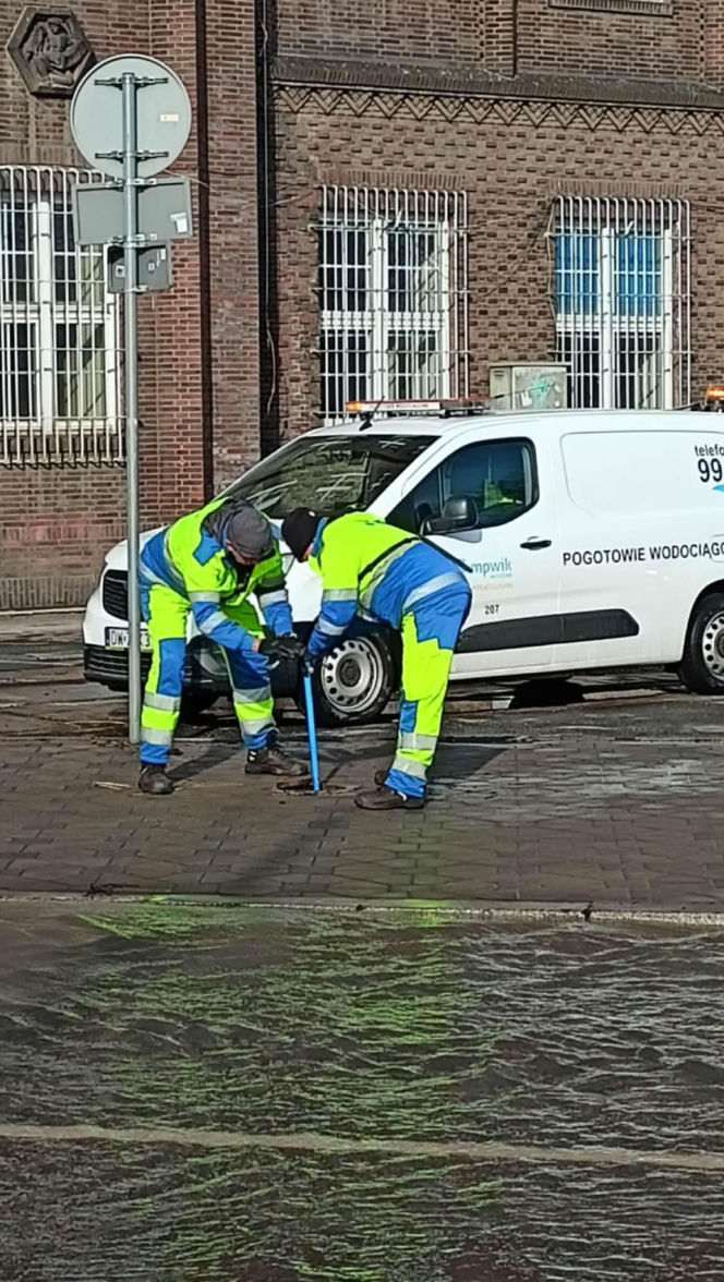 Poważna awaria wodociągowa. Zalane centrum Wrocławia