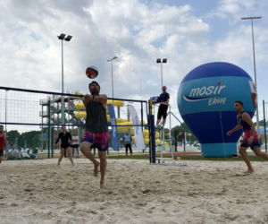Plażowa siatkówka na elbląskiej Dolince
