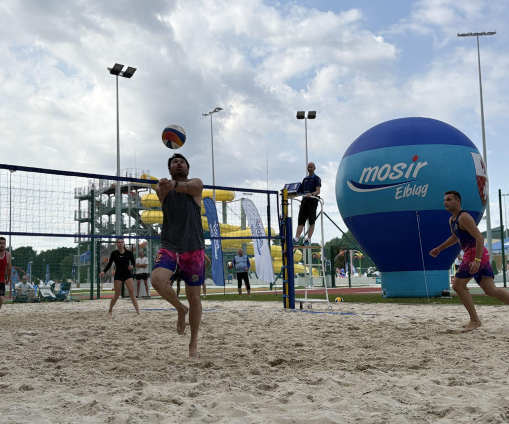 Plażowa siatkówka na elbląskiej Dolince