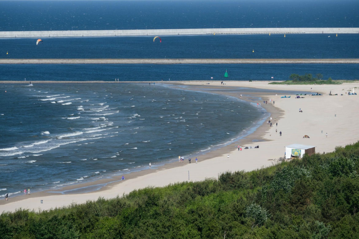 Oto najpiękniejsza plaża w Polsce według czytelników Travelist. Turyści nazywają ją "Majorką Północy"