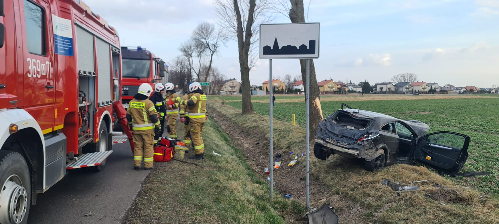 18-latka ciężko ranna po dachowanio opla w Drobinie. Potworny wypadek na DK10 pod Płockiem [ZDJĘCIA]