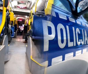 Atak na 13-latka w autobusie. Szokujące nagranie z autobusu