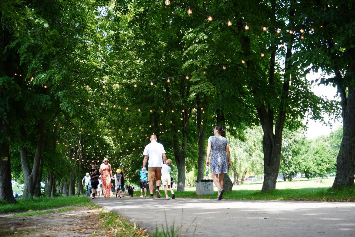 Lublinianie ruszyli nad Zalew Zemborzycki. Tak spędzili pierwszy weekend wakacji nad "lubelskim morzem"