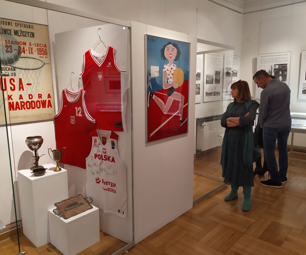 Wystawa „Koszykówka i jej siedleckie akcenty” w Muzeum Regionalnym w Siedlcach będzie czynna do 26 czerwca