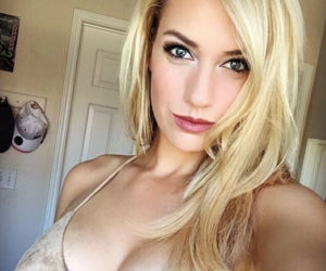 Paige Spiranac - zjawiskowo piękna golfistka