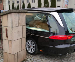 Zaszlachtował żonę i rzucił się z balkonu. Dziś wspólne pożegnanie Agnieszki i Roberta