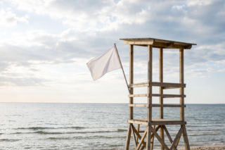 Sinice Rewal. Czy w Rewalu można się kąpać 27.08? Flaga, warunki pogodowe