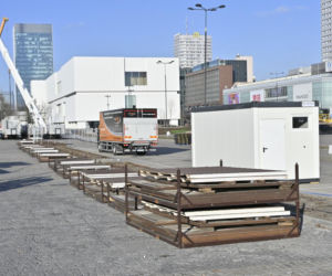 Dziwny obiekt w centrum Warszawy. Co tu powstaje? Stolica już stroi się na Boże Narodzenie!