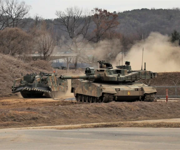 Trump ograniczy manewry US Army z Koreą Południową? Powołuje się na dobre relacje z Kim Dzong Unem
