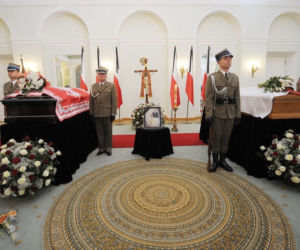 Trumny Lecha i Marii Kaczyńskich w Pałacu Prezydenckim 