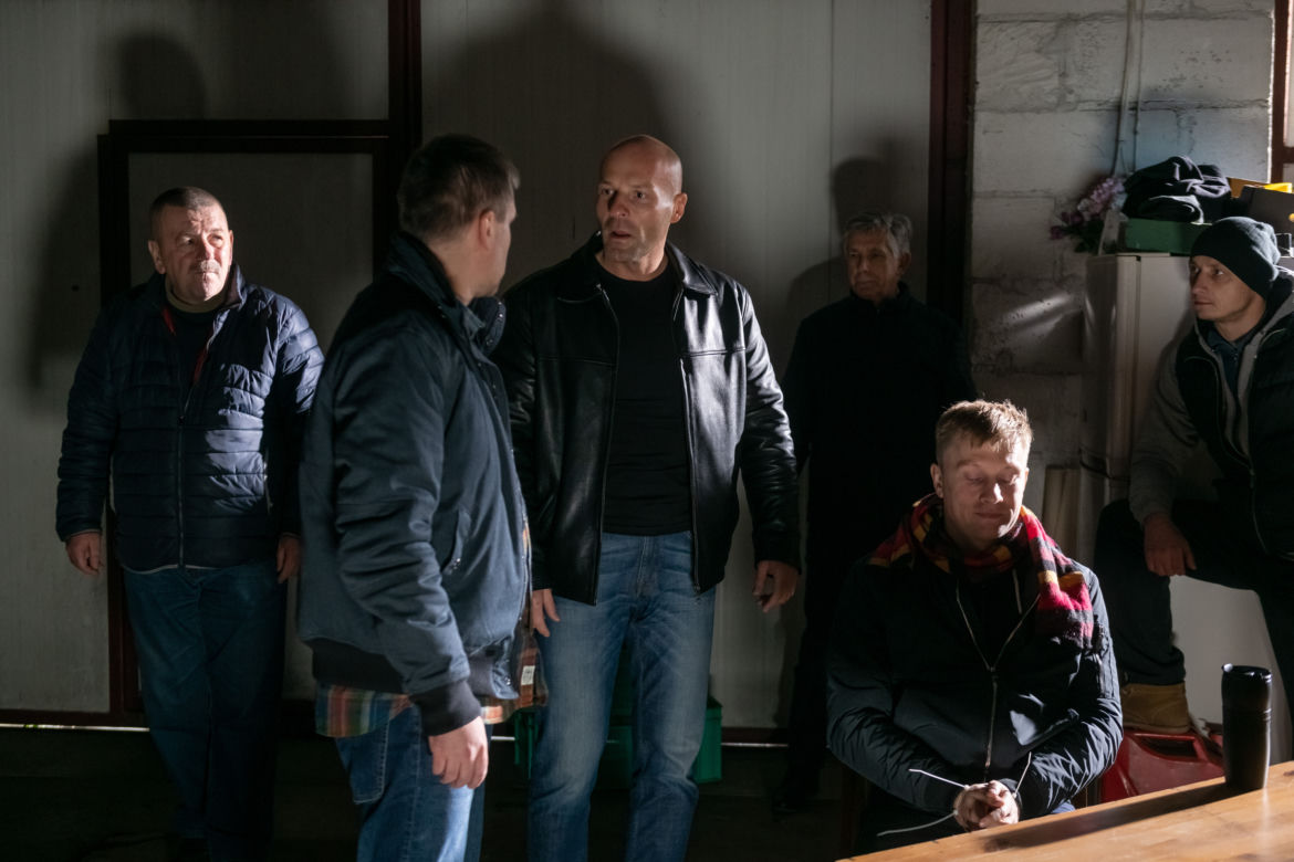 Na Współnej, odc. 3024: Igor (Jakub Wesołowski), Tadek ((Robert Martyniak), Rudy (Marek Bera)
