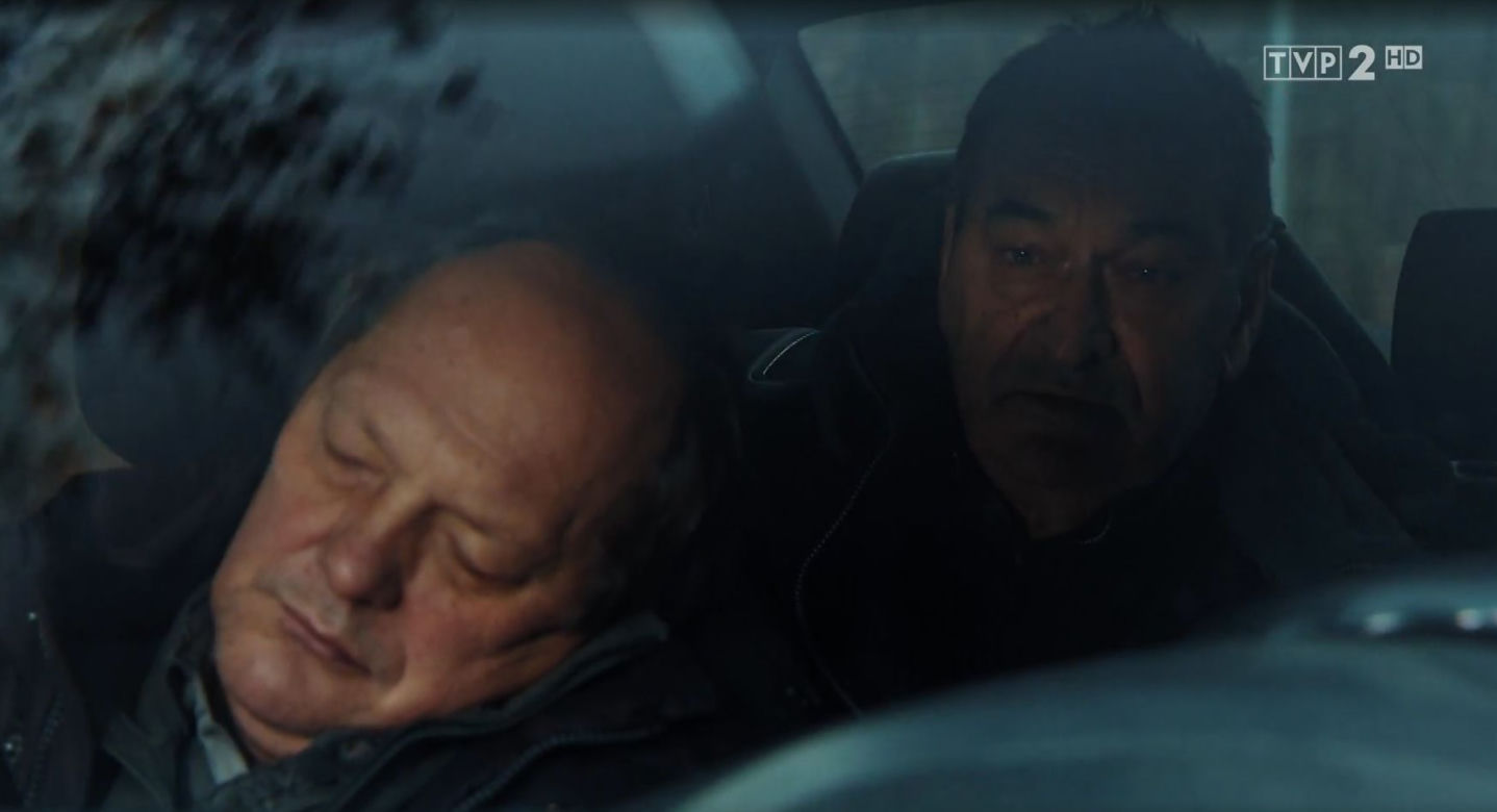 M jak miłość, odc. 1505: Olewicz (Tomasz Dedek), Waldek (Marian Krawczyk)