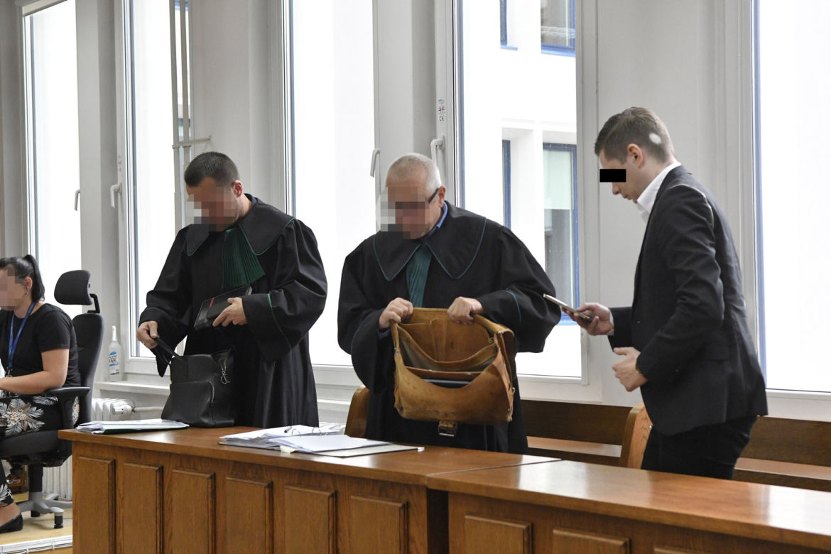Kolejna rozprawa Patryka D. Pędził białym porsche po Marszałkowskiej. Inwalida zginął na miejscu
