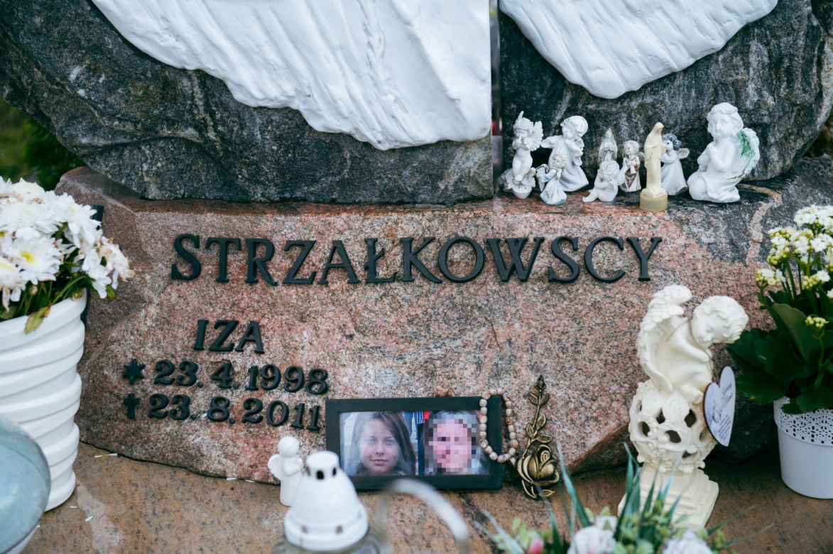 Morderca wciągnął Izę w krzaki. Matka znalazła ciało 13-latki